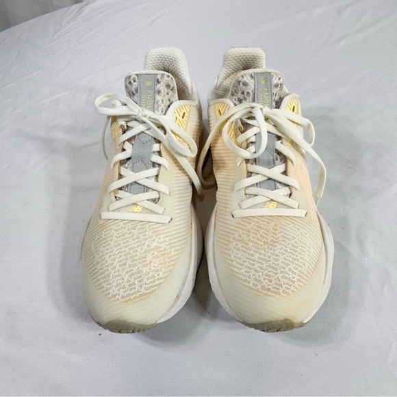 New Balance Women's FuelCell Shift Trainer Cross - Light Aluminum/Vintage Rose - Picture 2 of 9